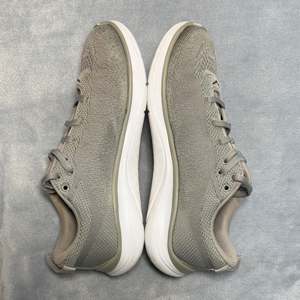 Hoka One One Women's Hupana Light Gray Sneakers - Picture 8 of 9